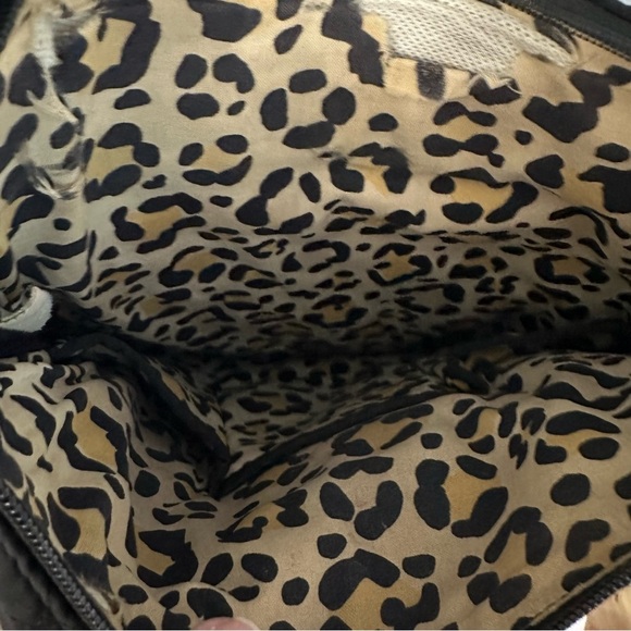 Vera Bradley Women’s Black Crossbody with Pocket and Cheetah Print Lining GUC - Picture 7 of 12